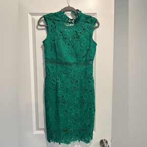 Like new! Beautiful lace party dress! Bardot size 6/ S